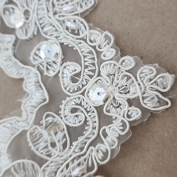 Vintage Alecon French Lace with sequin trim 5 yards - Picture 2 of 3